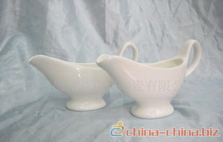 批發供應酒店陶瓷盤子 碟子 碗 等日用品 汁斗